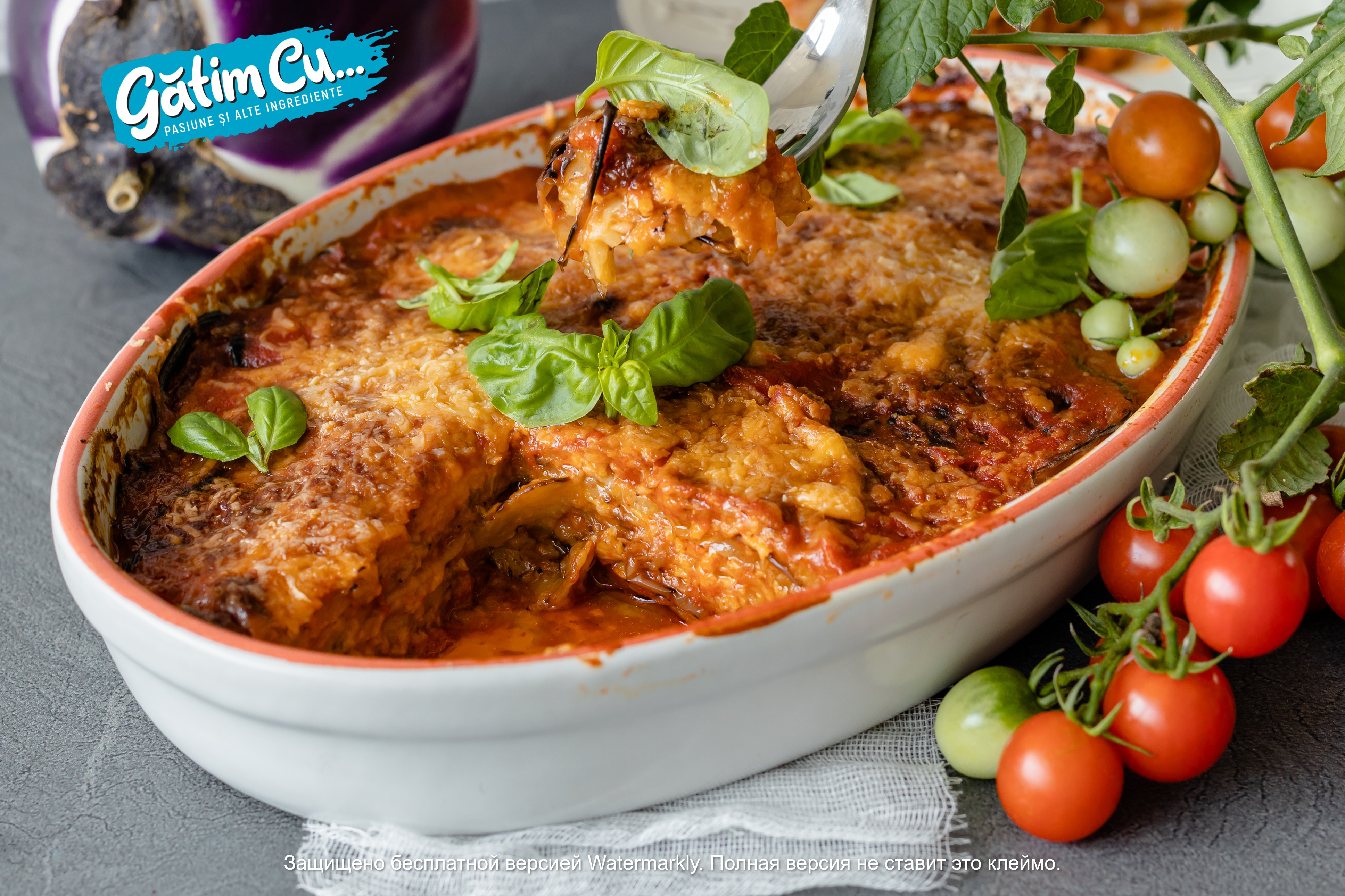 Баклажаны с соусом и моцареллой