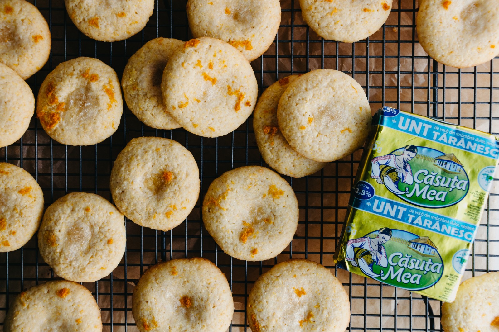 Biscuiți cu mălai și portocală