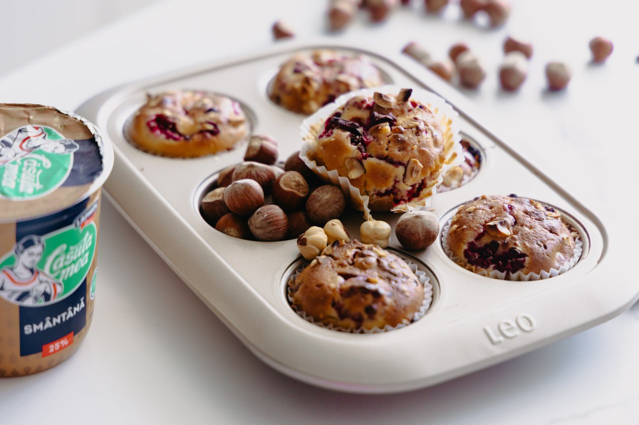 Малиновые кексы и фундук