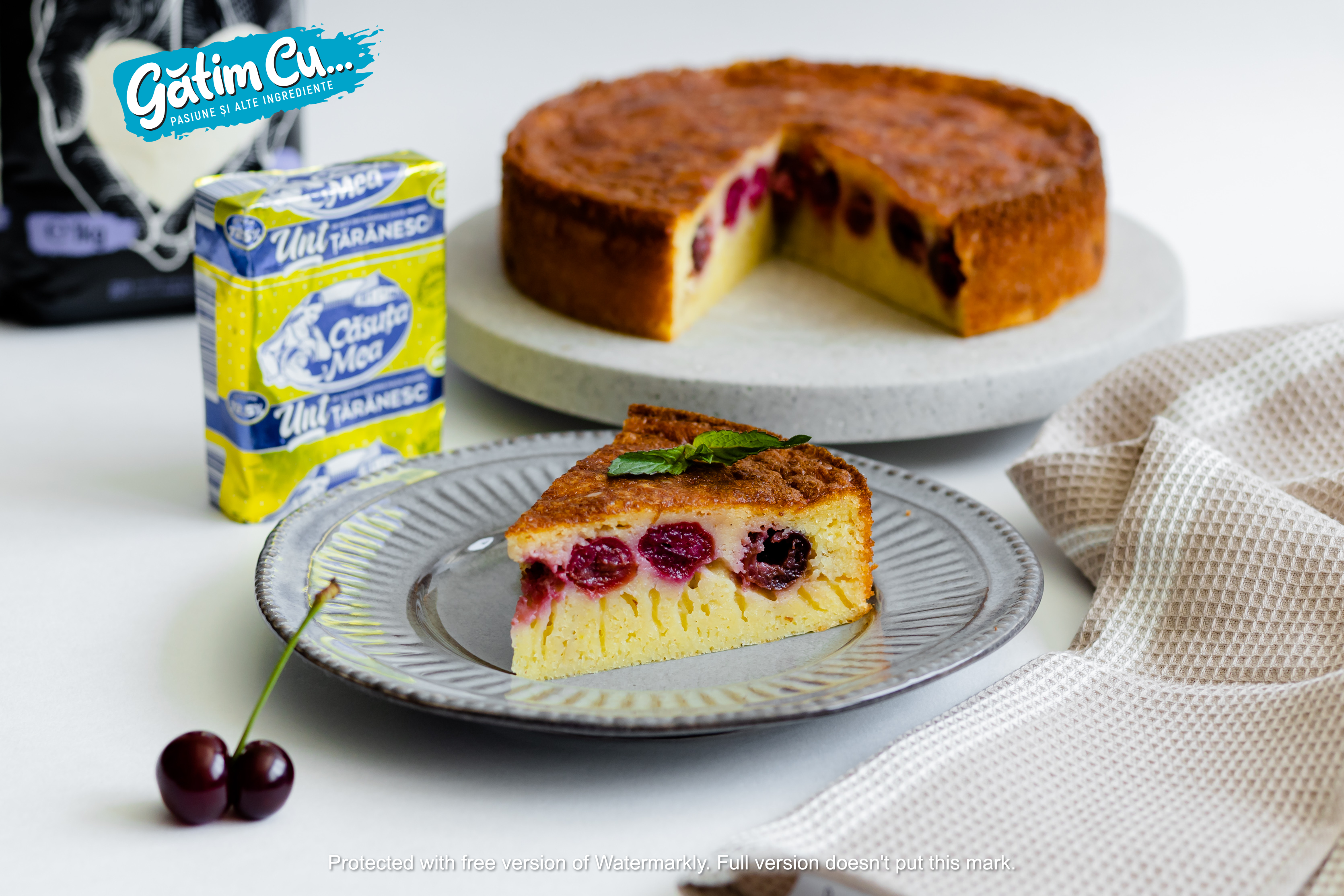 Торт с манкой и вишней