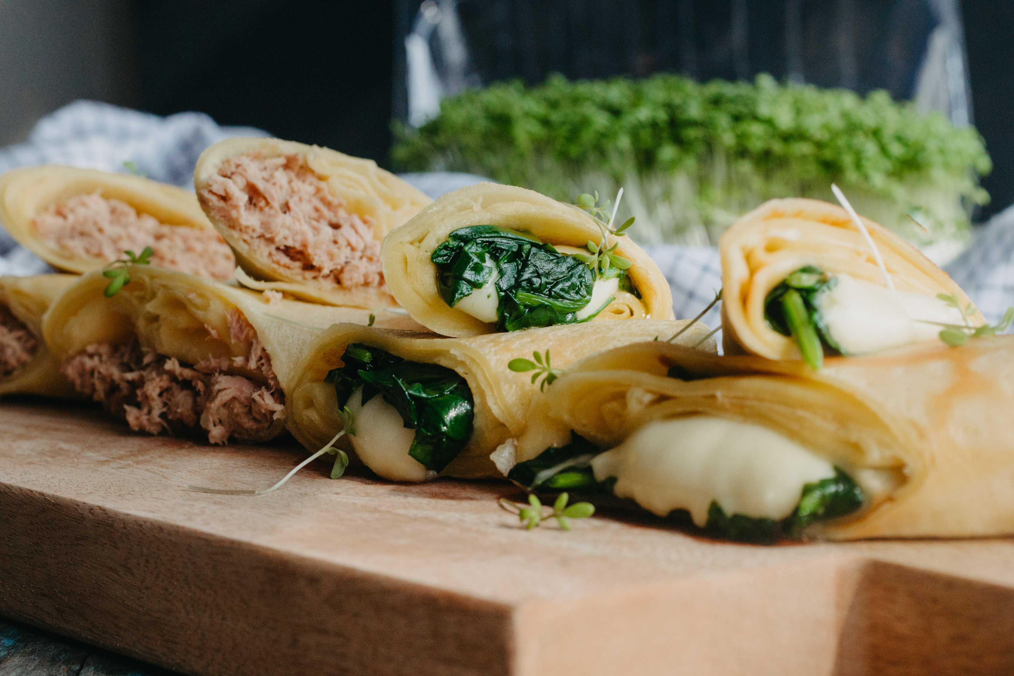 Блины с шпинатом и тунцом