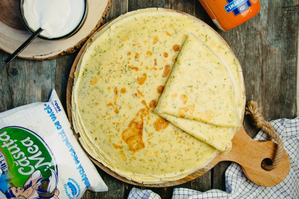 Пикантные блинчики с сыром