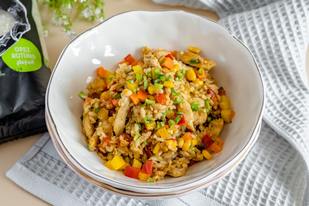 Rice with chicken and vegetables