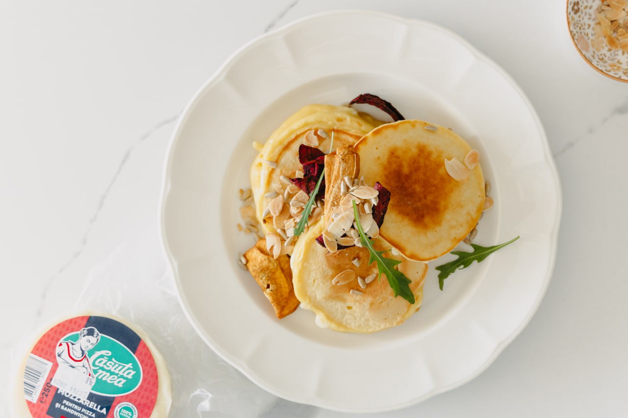 Блины внутри с Мозареллой