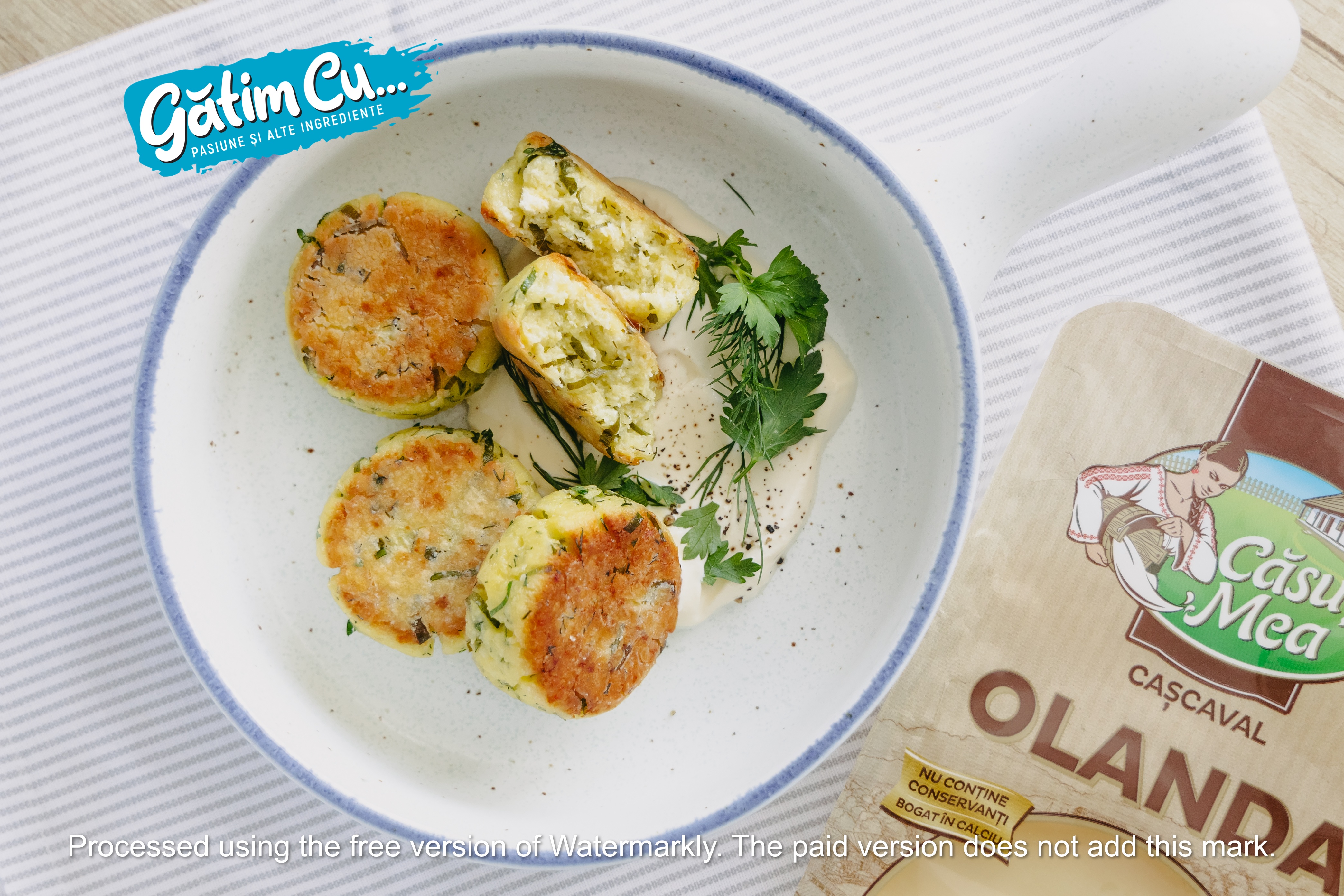 Сырники с сыром и зеленью