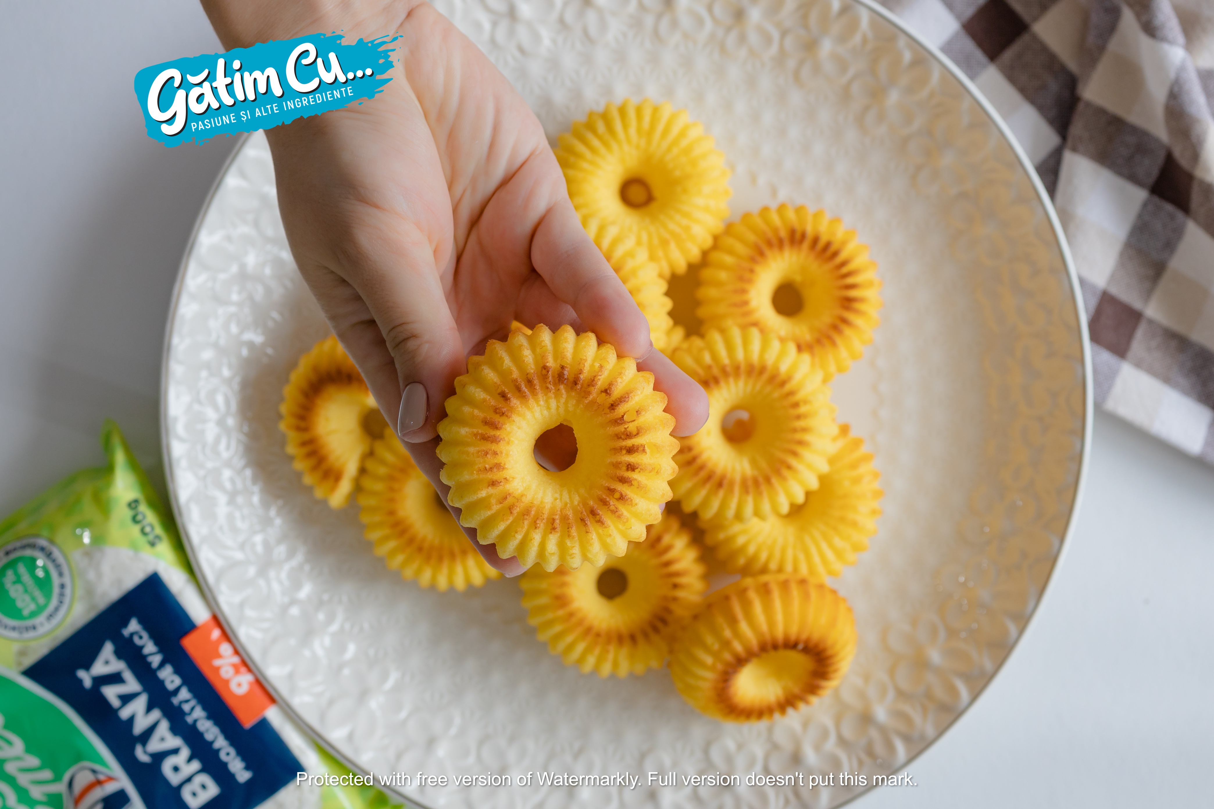 Пушистые сырники в духовке