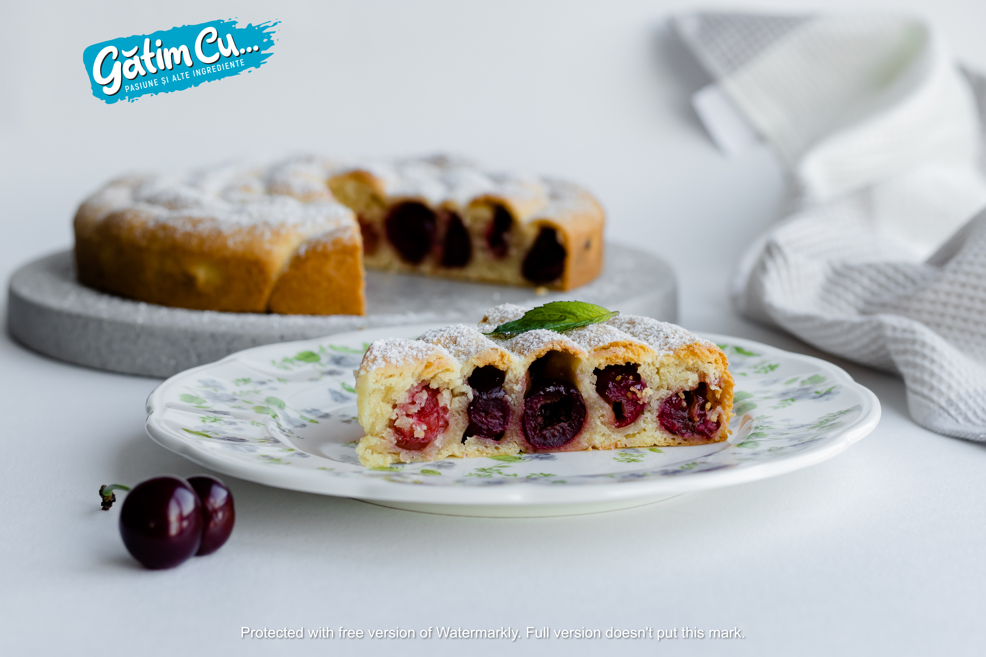 Улиточный пирог с вишней