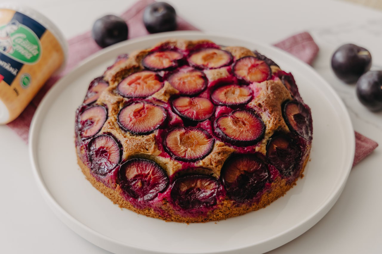 Plum and honey cake