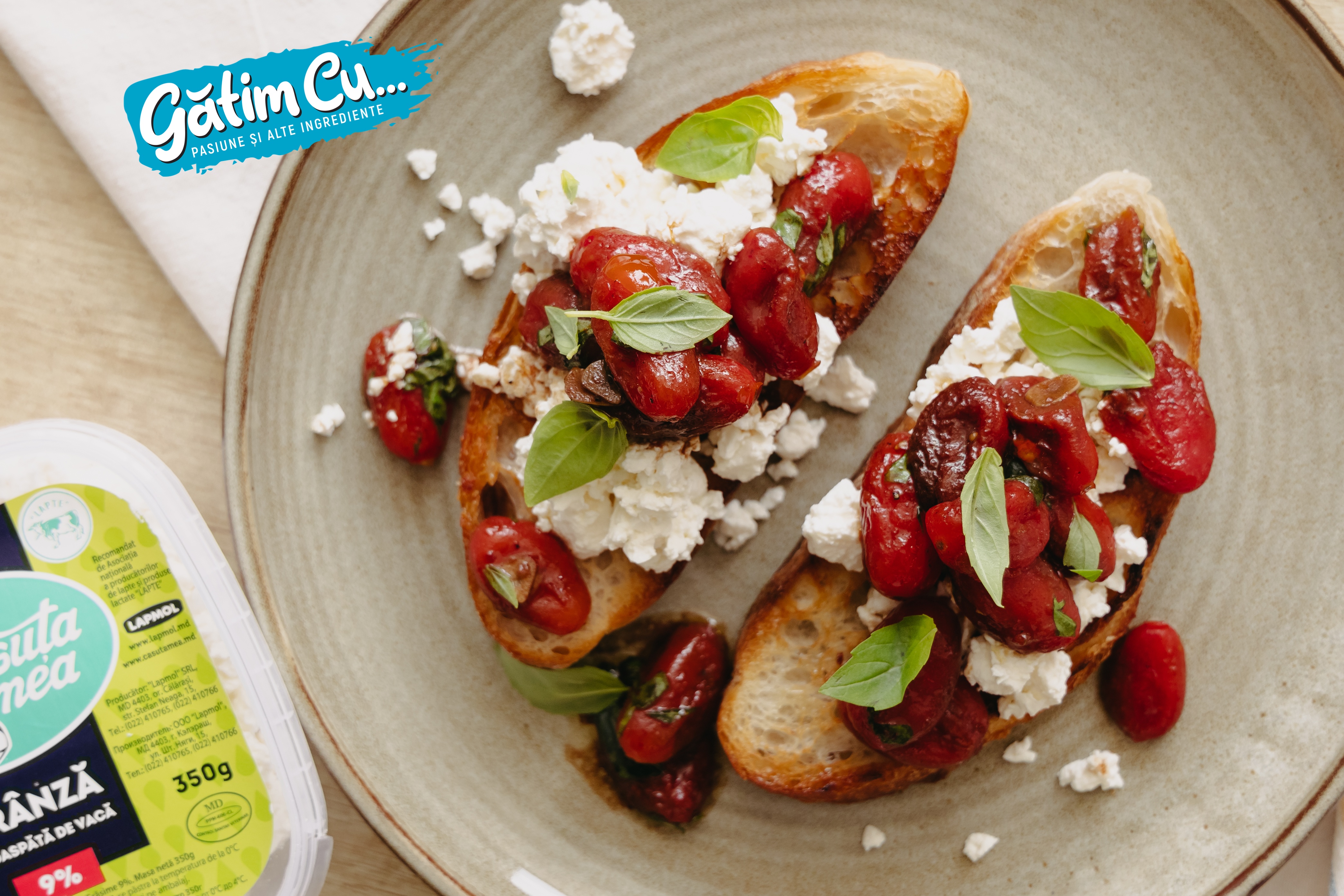 Roșii coapte cu brânza de vaci