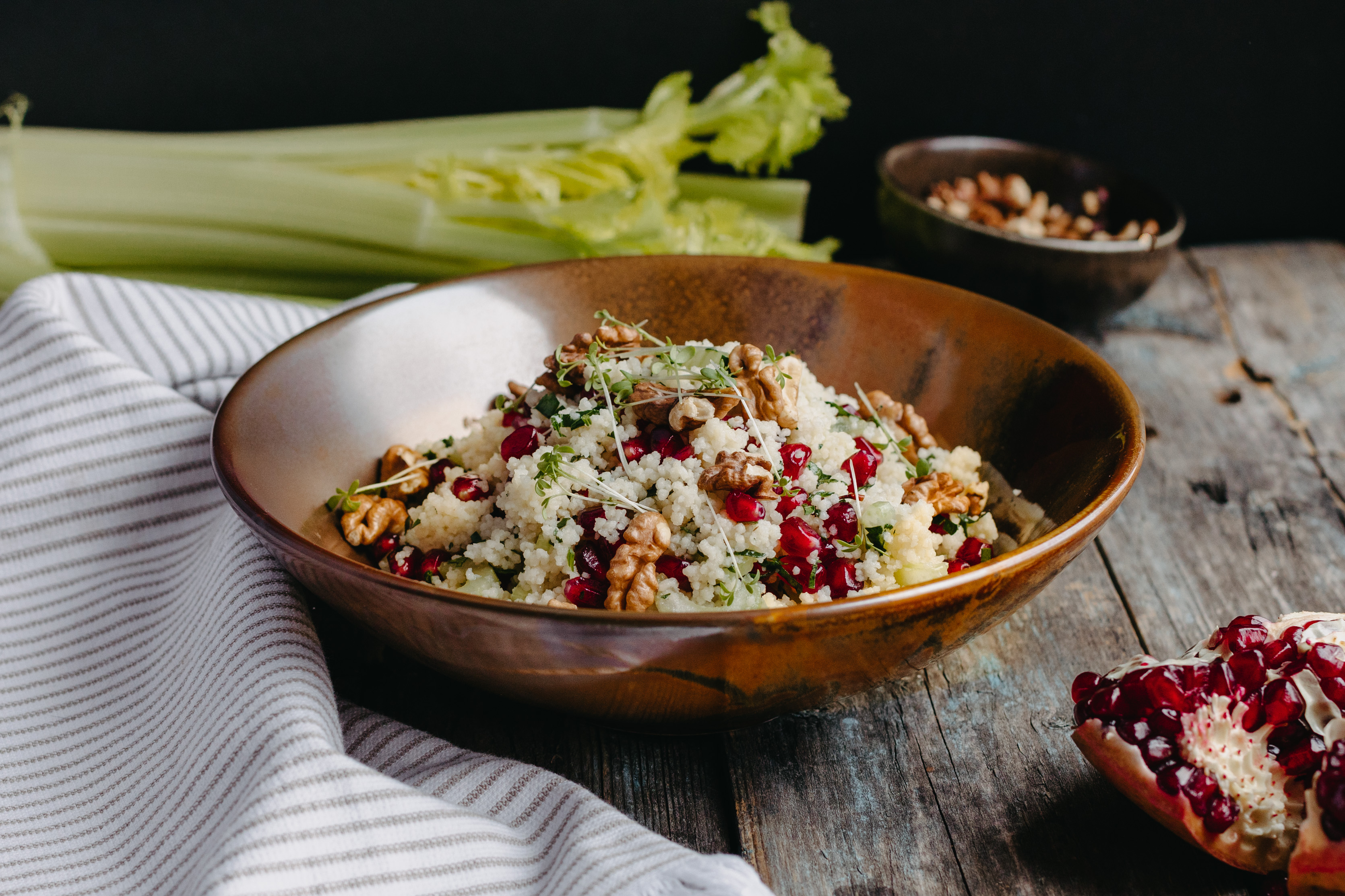 Салат с кускусом и гранатом