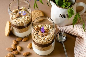 Mousse de migdale și biscuiți