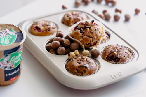 Raspberry muffins and hazelnuts