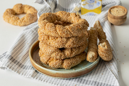 Турецкие пончики с кунжутным кладбищем