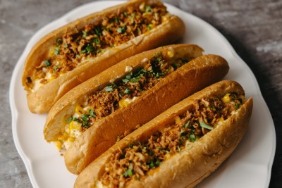 Hot-dog-uri delicioase și greu de rezistat