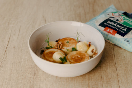 Păpănași with cow cheese and brie cheese