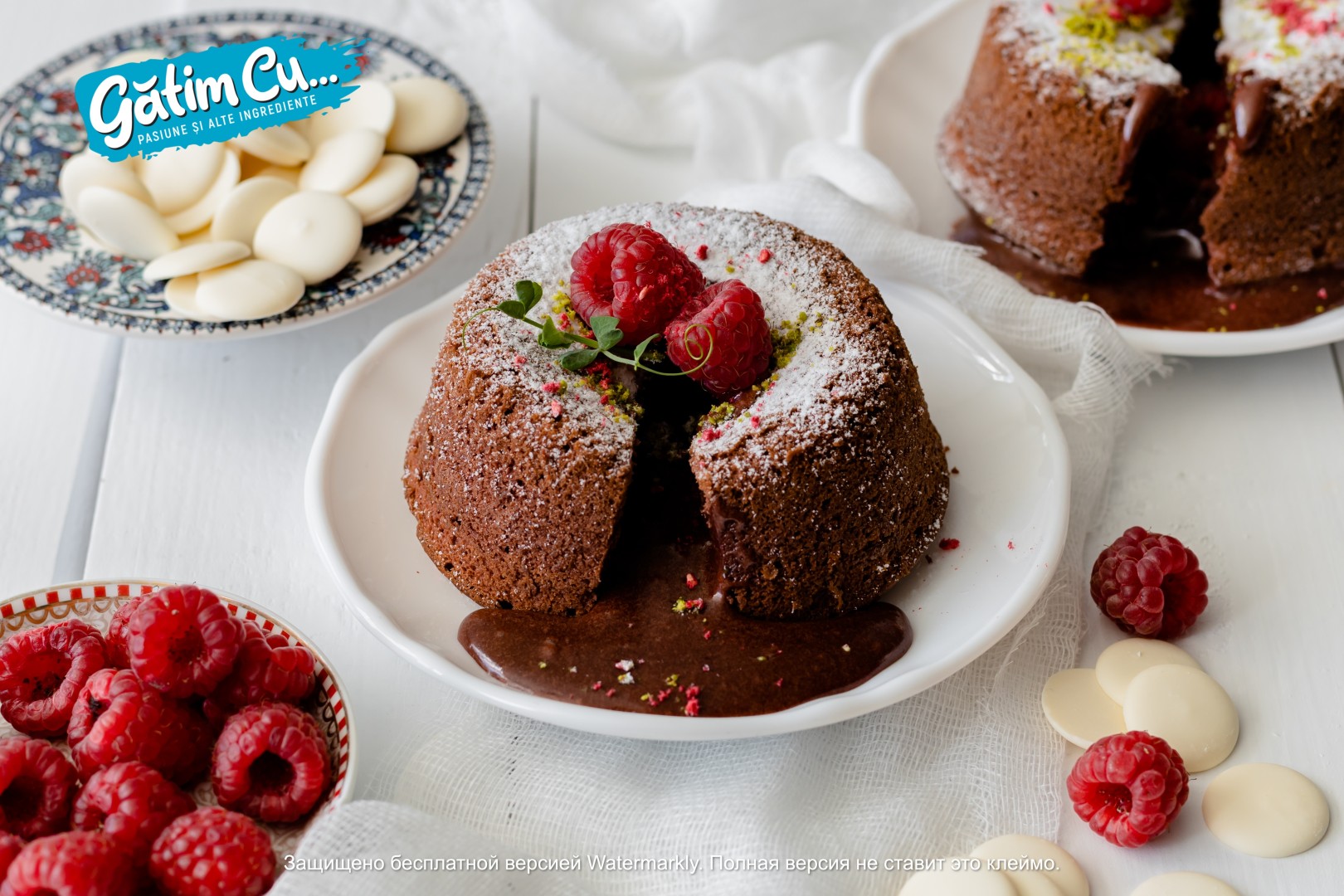 Красный бархатный шоколадный вулкан